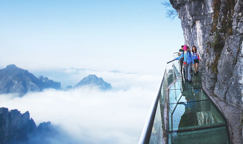 長沙出發(fā)到張家界玻璃橋云天渡、森林公園、天門山玻璃棧道往返4天3晚游