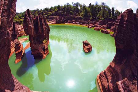 張家界、袁家界、天子山、紅石林、鳳凰古城四晚五日游